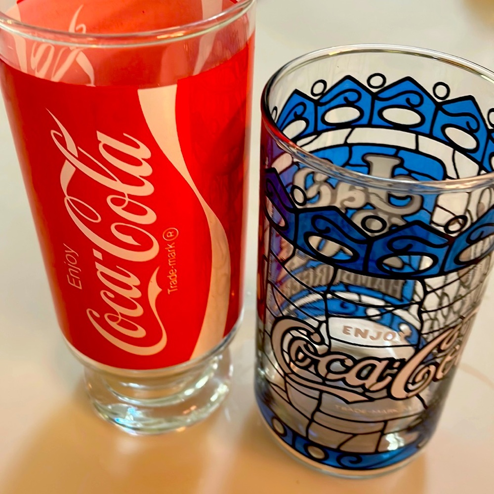 Coke collector glassware set (2)